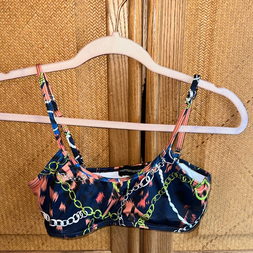 Pretty Little Thing bikini top!